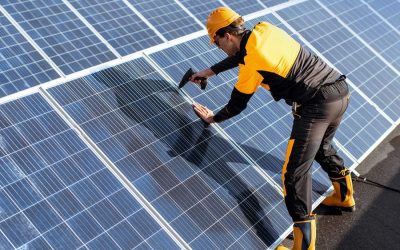 Qué debes tener en cuenta al solicitar una instalación de placas solares para comunidades de vecinos