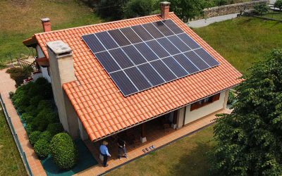 ¿Es el momento de invertir en placas fotovoltaicas para viviendas unifamiliares?