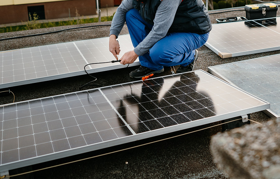 Proceso de instalación placa solar en ELON