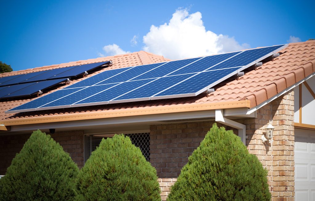 Paneles solares para la casa unifamiliar